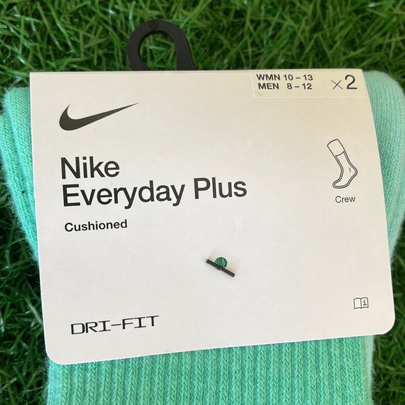 Nike Everyday Plus Cushioned Crew 2 pairs socks set Men’s
Men’s size 9-13 - Picture 13 of 16